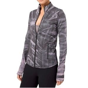 Lululemon Ebb to Street Define Jacket *Wash
Stone Wash Graphite Grey size 2